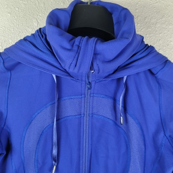 Royal blue Lululemon scuba hoodie. Size 6 sweater - Picture 7 of 7